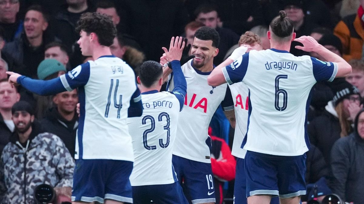 Solanke admits Tottenham ‘made it difficult for us’ against Manchester United