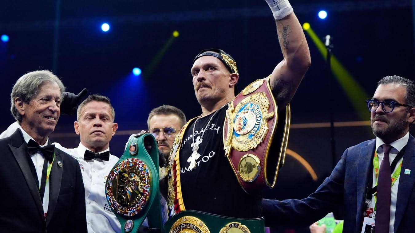 Alexander Usyk surpasses the Big Three to become the best heavyweight boxer of this era