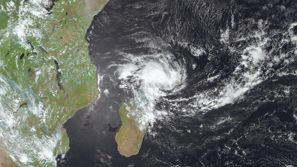 Cyclone-hit Mayotte will be put on red alert due to the approach of another storm