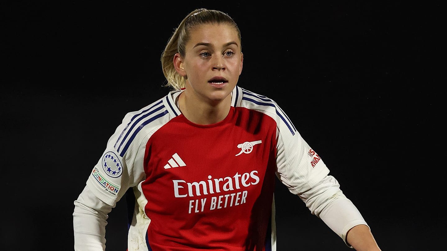 Why Vivian Miedema’s exit from Arsenal helped Alessia Russo flourish