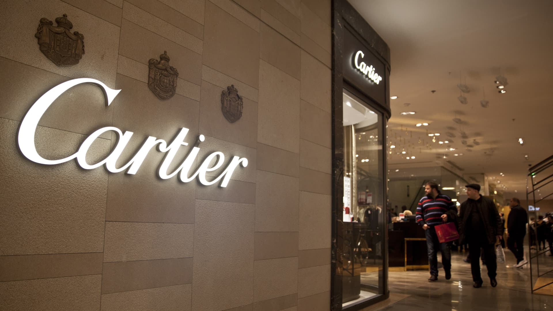 Cartier parent company Richemont Group’s sales increased by 10% in the third quarter, but the Chinese market remains weak