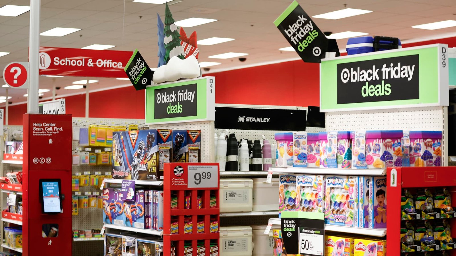 Target reports early fourth-quarter 2024 holiday sales gains