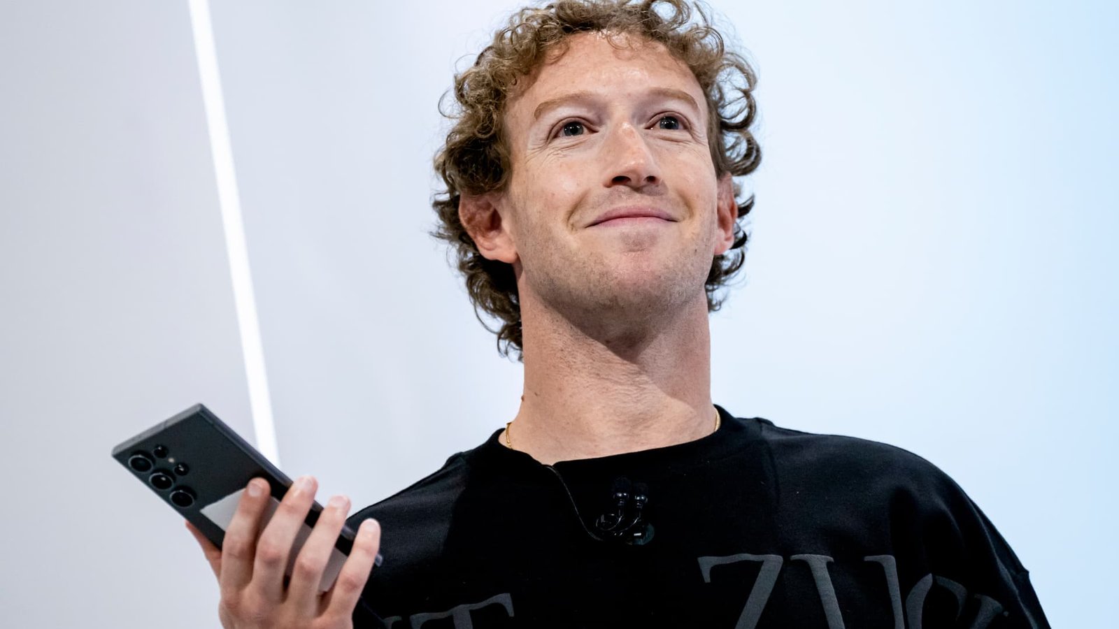 Zuckerberg says Biden urged Meta to remove posts about vaccines