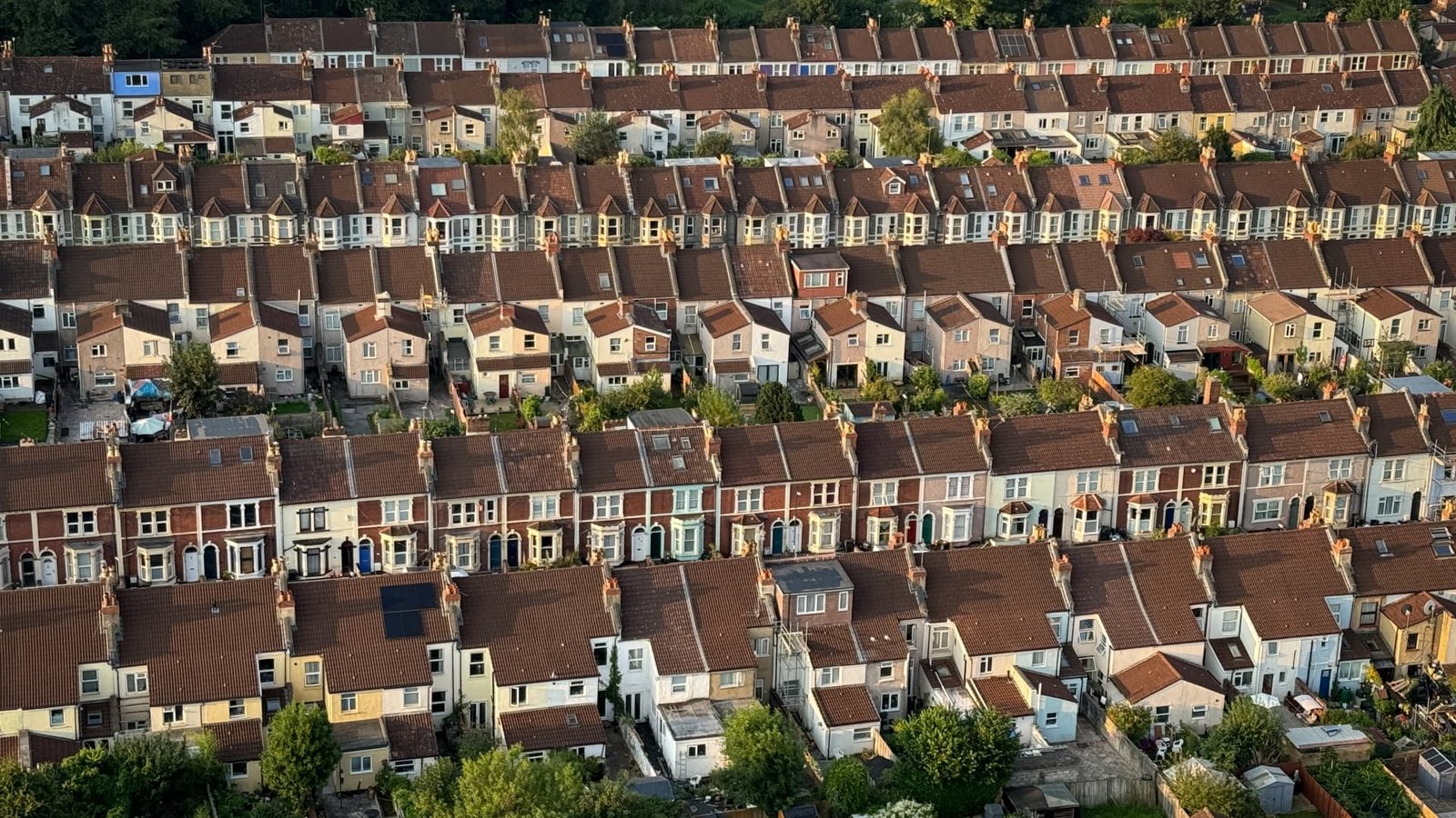 UK homeowners brace for higher mortgages as borrowing costs soar