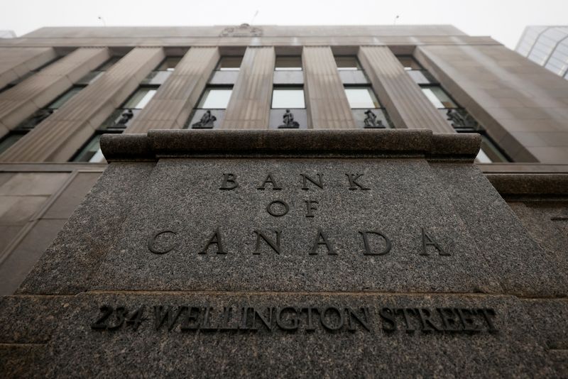 Canadian firms see better sales, worry about possible US measures: central bank survey