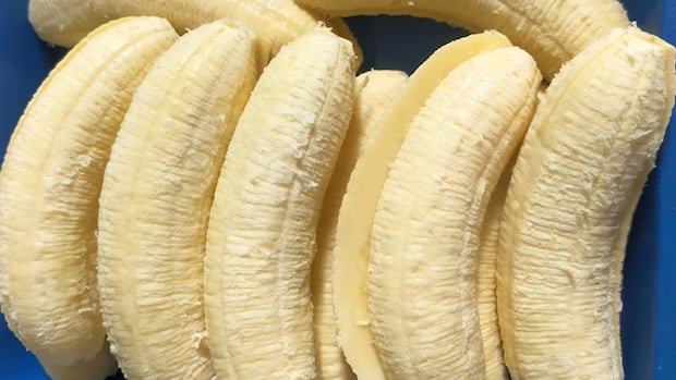 Someone keeps leaving plates of peeled bananas on a British street corner