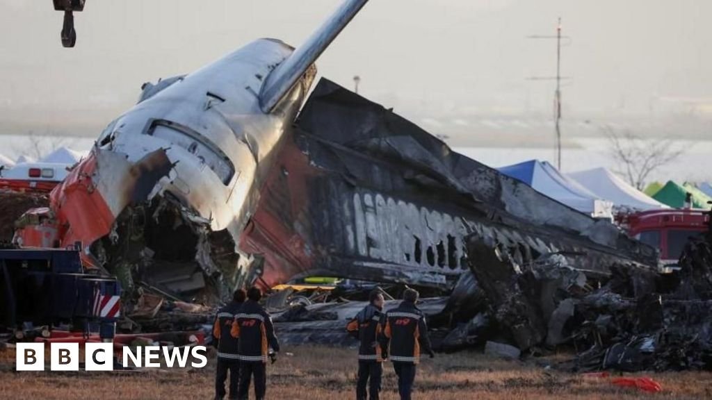 Last minutes of missing South Korean plane crash recorder