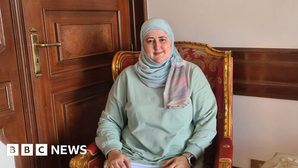 This woman uses artificial intelligence to provide aid to civilians in war-torn Lebanon