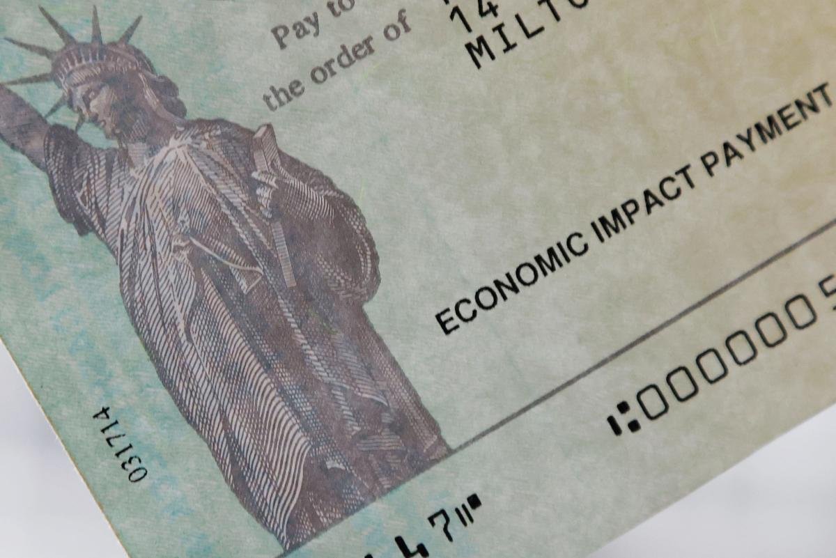 Taxpayers could get a $1,400 stimulus check later this month. Are you eligible?