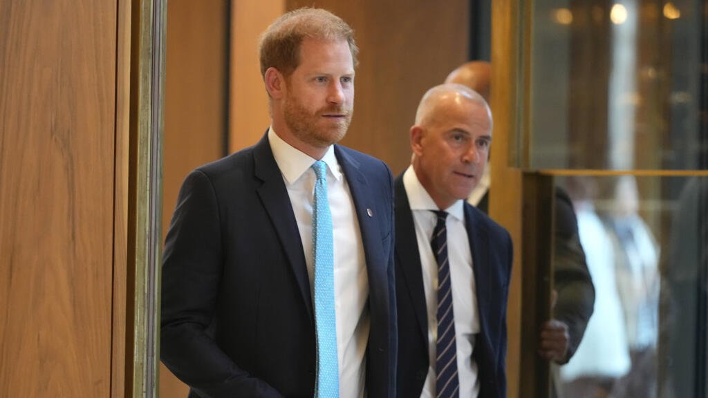 Prince Harry settles lawsuit as Murdoch’s British tabloids issue rare apology for intrusion