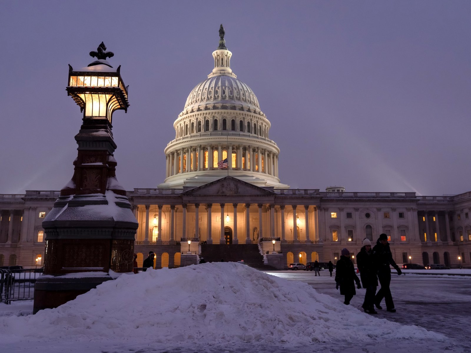 A frosty presidential inauguration? Trump moves ceremony indoors Donald Trump News