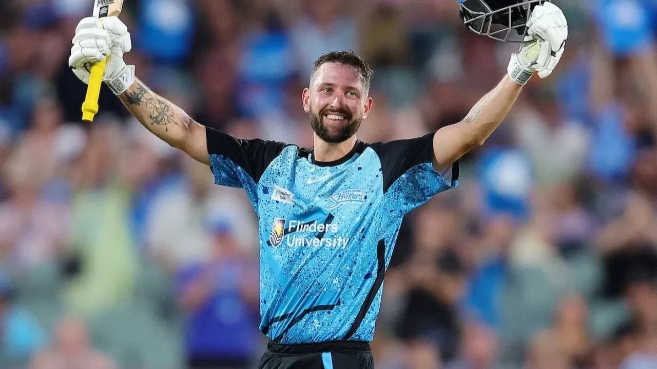 Matthew Short’s historic performance helps Adelaide Strikers register second-highest score in BBL, Brisbane Heat record low