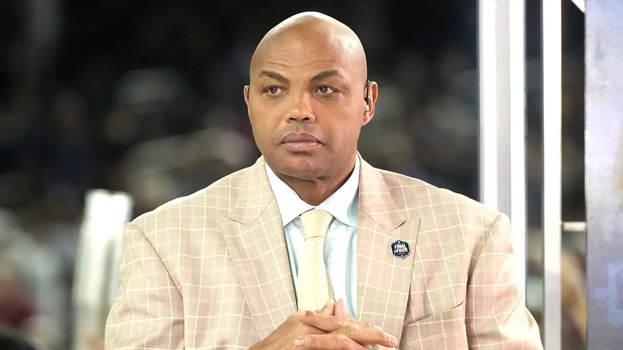 Charles Barkley accuses politicians of ‘pitting us against each other’