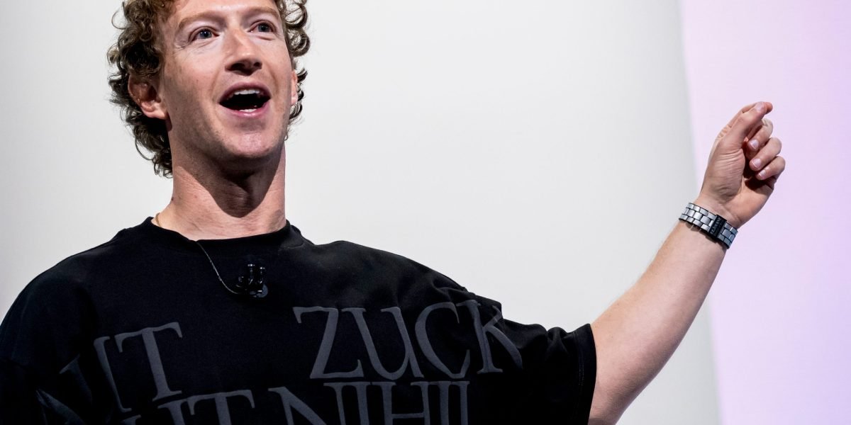 Mark Zuckerberg wears one of the world’s rarest watches, worth $900,000, while announcing the end of fact-checking on Meta