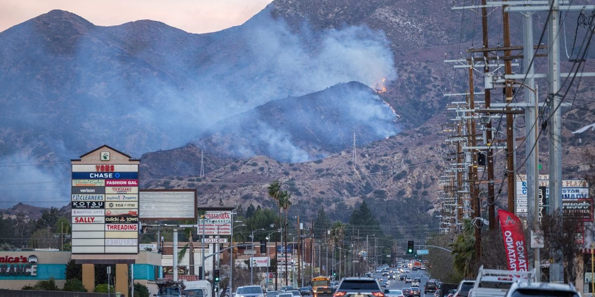 Fire agencies to investigate possible Edison link to LA Hurst fire