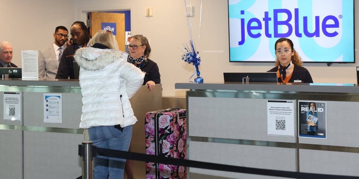 JetBlue claims to be the first airline in history to start accepting Venmo payments for bookings