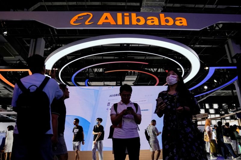 Alibaba releases a AI model claiming that surplus surpassses sereseek-v3