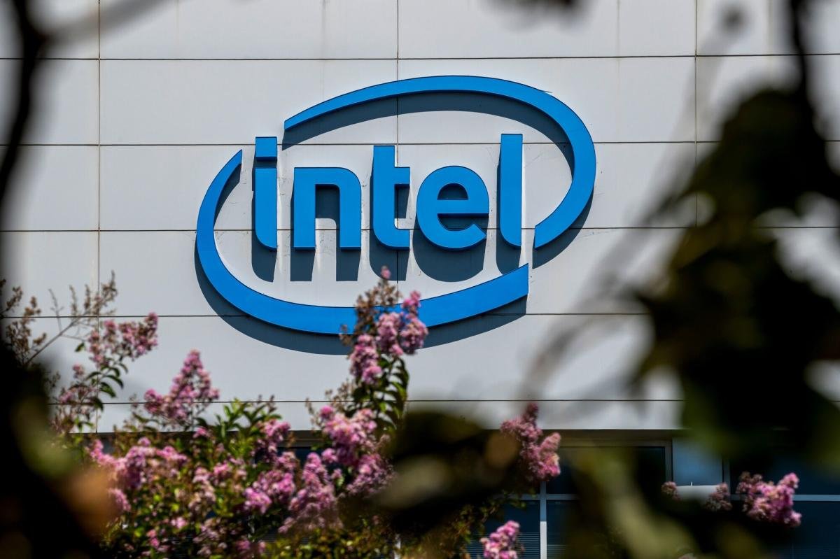 Intel will spin off Venture Arm into a separate company with a new name