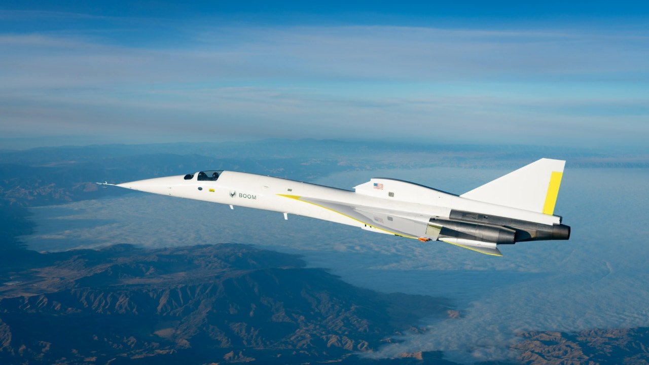 XB-1 Supersonic Boom breaks the sound barrier during test flight