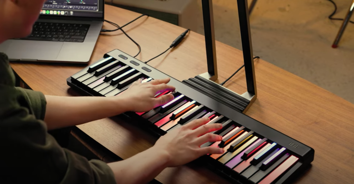 Finally Roli introduced a larger piano teaching keyboard, complete with AI