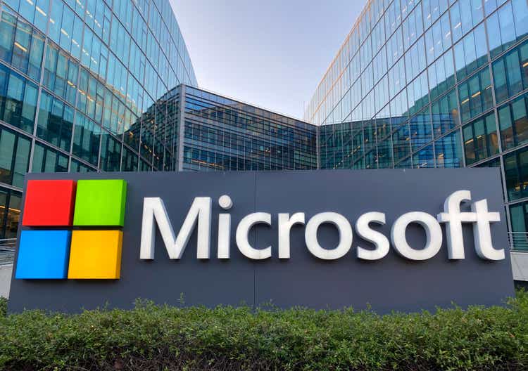 Microsoft Slips as azure results No expectations (NASDAQ: MSFT)