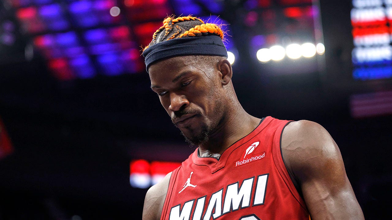 Heat suspend Jimmy Butler again for missed flight on road trip: report