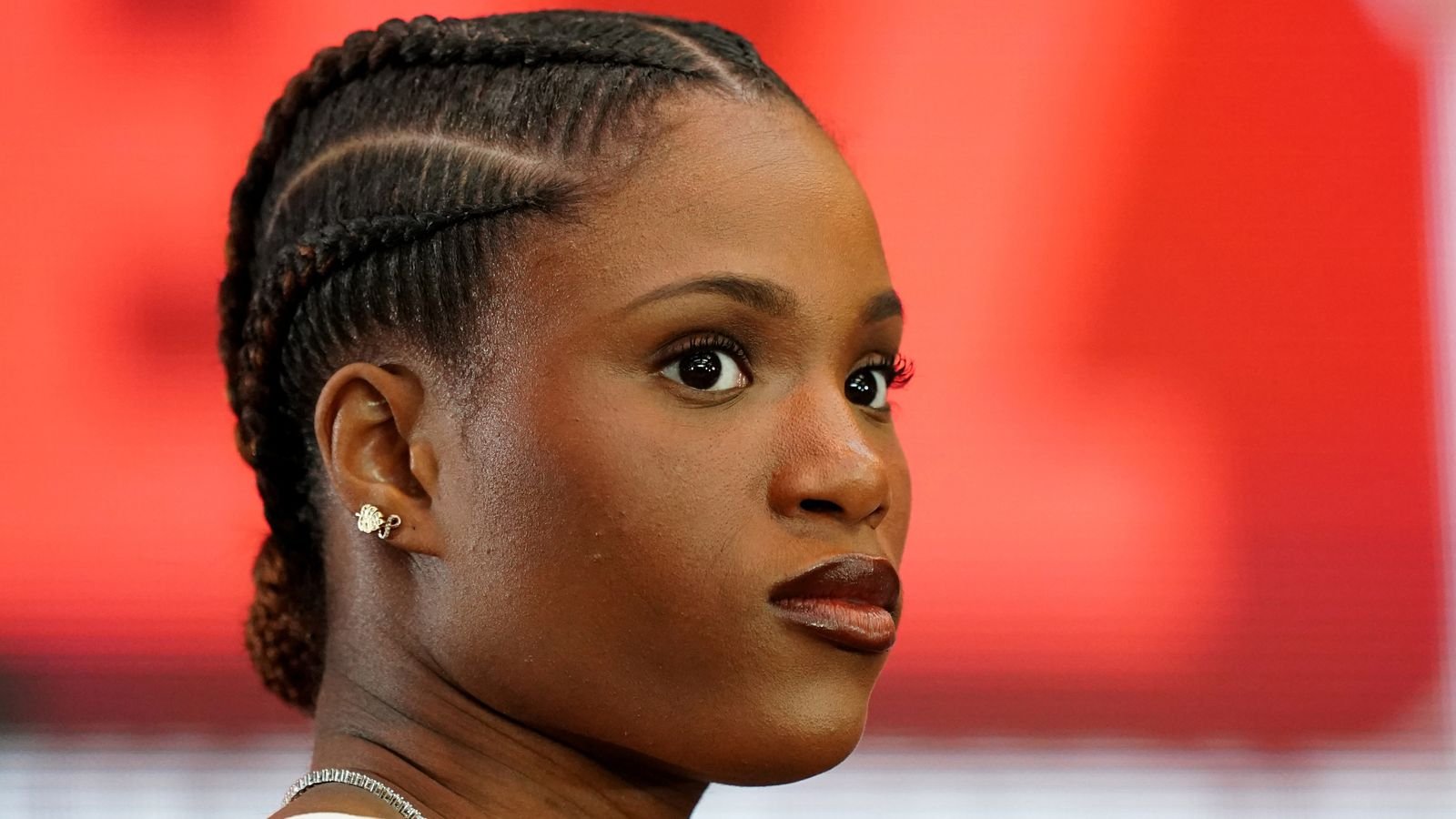 Caroline Dubois warns Jessica Kamara ahead of Sheffield battle: I’m not Choi. I’ll knock her out and I’ll knock you out | Boxing News