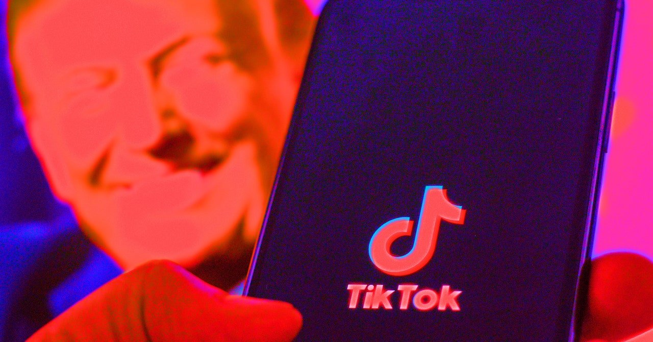 Trump Signs Executive Order Keeping TikTok Free for 75 Days