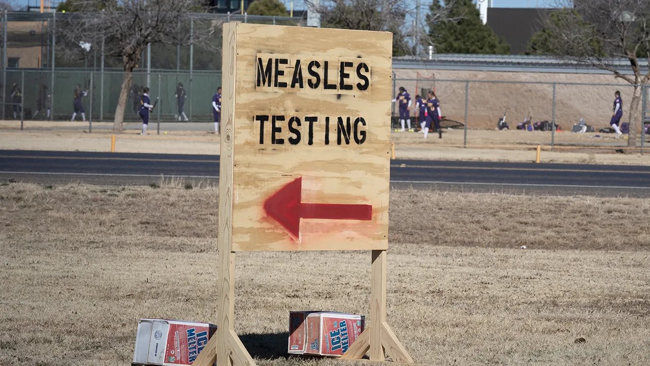 New Mexico adults infected with measles die